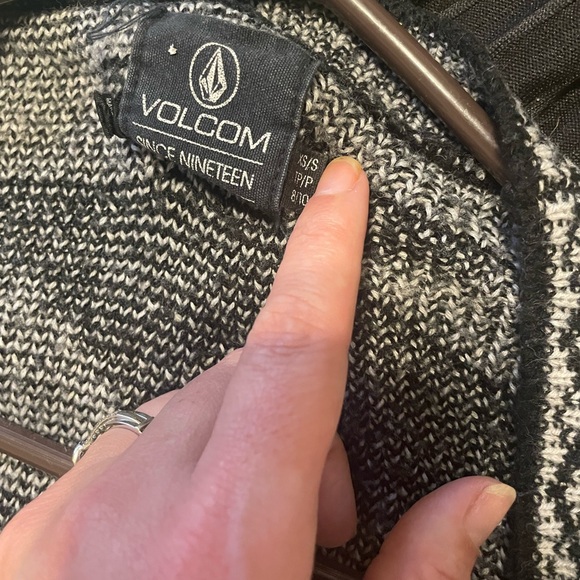 Volcom sweater cardigan - Picture 5 of 5